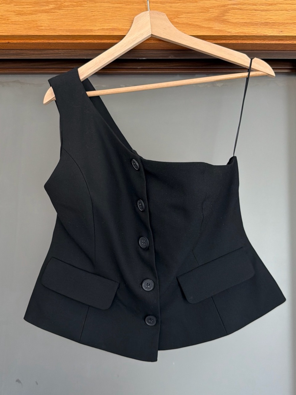 NWOT Zara Black One-Shoulder Button-Front VEST